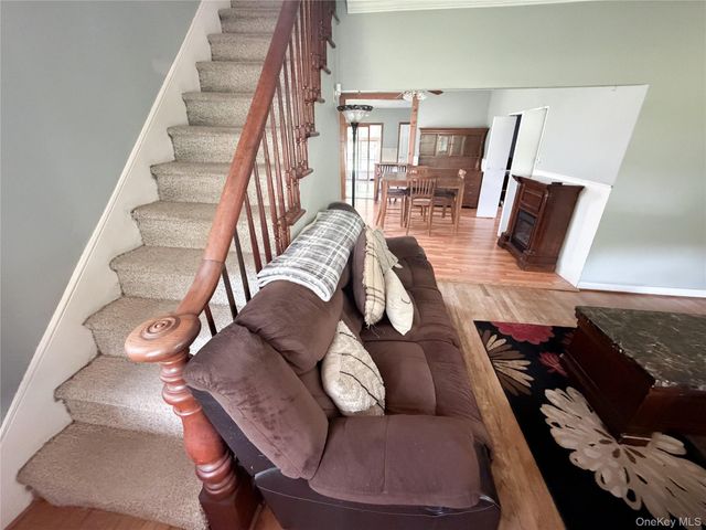 77 Rockland Road, Roscoe, NY 12776