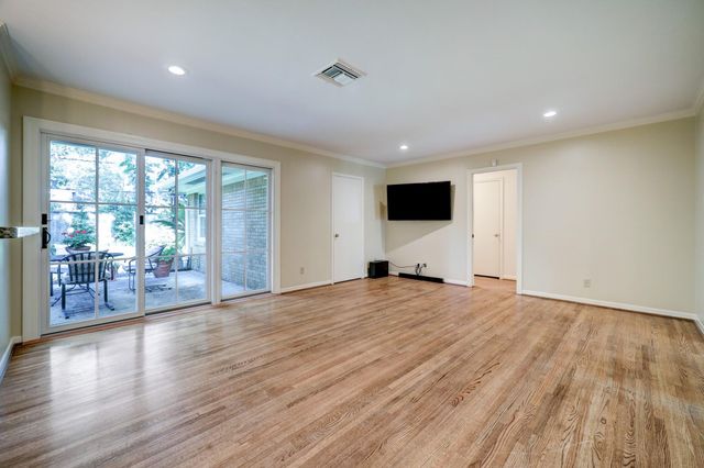 722 Camelot Lane, Houston, TX 77024