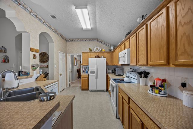 302 Abel Drive, Glenn Heights, TX 75154