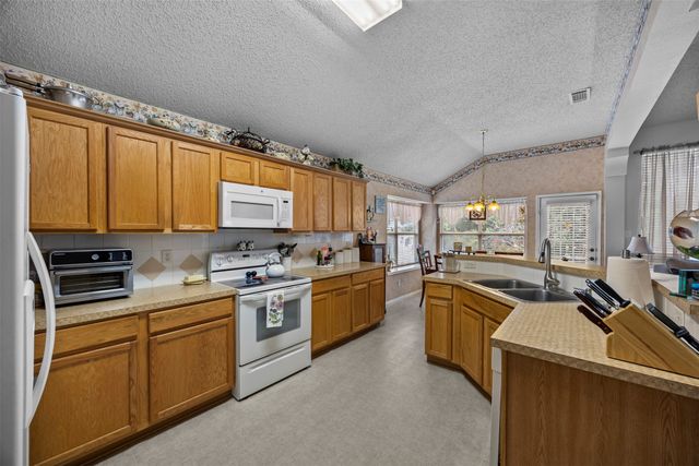 302 Abel Drive, Glenn Heights, TX 75154