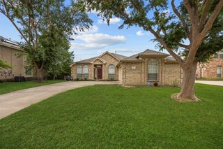 302 Abel Drive, Glenn Heights, TX 75154