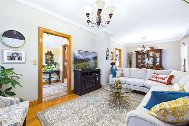 83 Desoto Rd, Boston, MA 02132