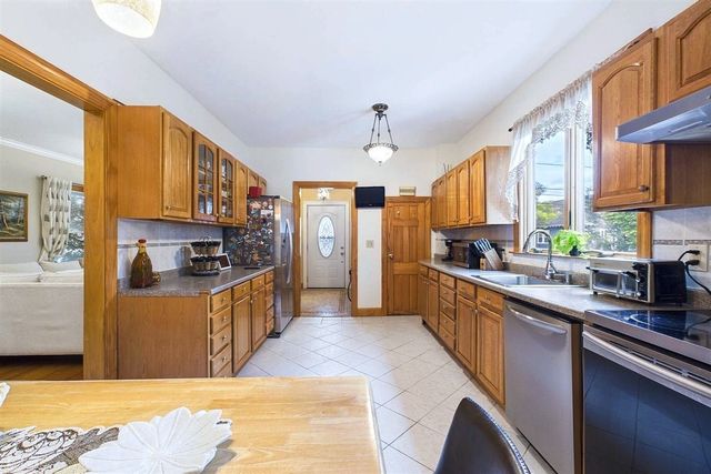 83 Desoto Rd, Boston, MA 02132