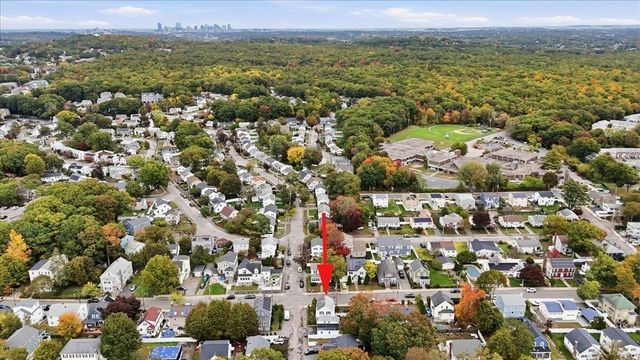 83 Desoto Rd, Boston, MA 02132
