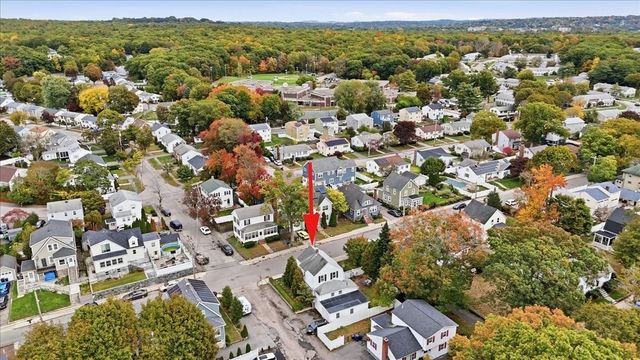 83 Desoto Rd, Boston, MA 02132