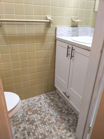 10903 N Kendall Dr 227, Miami, FL 33176
