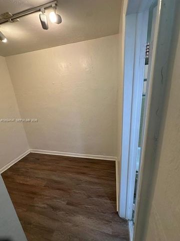 10903 N Kendall Dr 227, Miami, FL 33176