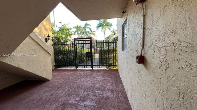 10903 N Kendall Dr 227, Miami, FL 33176