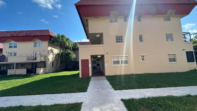 10903 N Kendall Dr 227, Miami, FL 33176