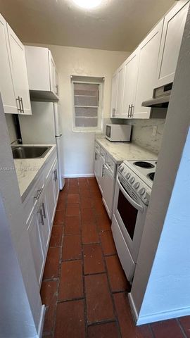10903 N Kendall Dr 227, Miami, FL 33176