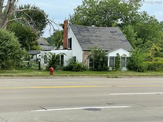 1828 John R Road, Troy, MI 48083