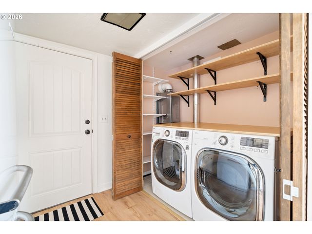 3911 Se 104TH Ave, Portland, OR 97266