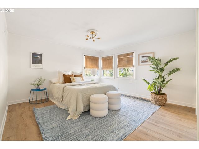 3911 Se 104TH Ave, Portland, OR 97266