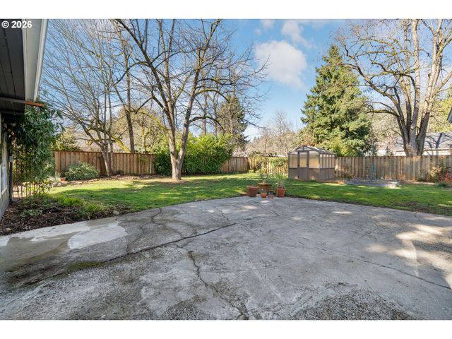 3911 Se 104TH Ave, Portland, OR 97266