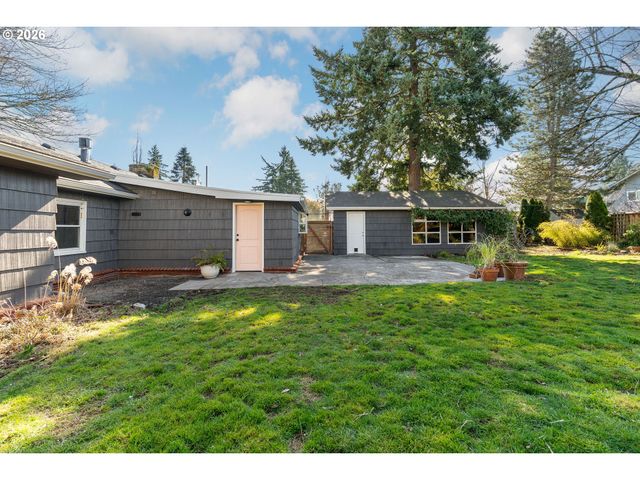3911 Se 104TH Ave, Portland, OR 97266