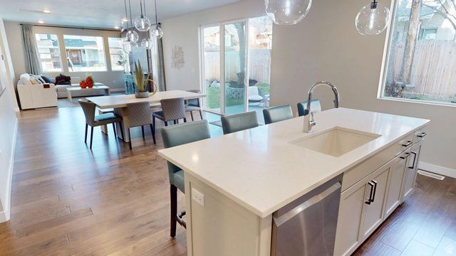 11779 S WINDCROFT CT, Sandy, UT 84092