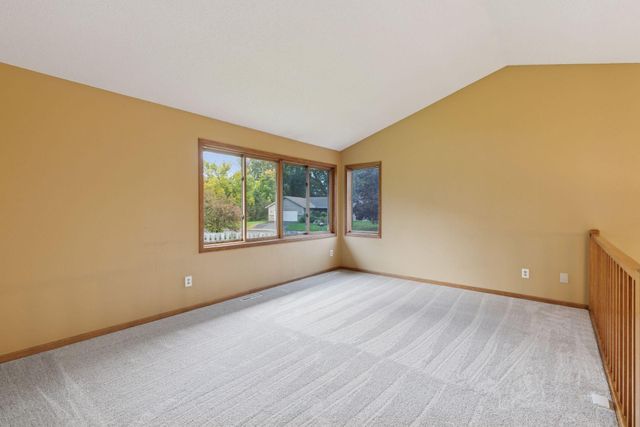 13391 Zarthan Circle, Savage, MN 55378