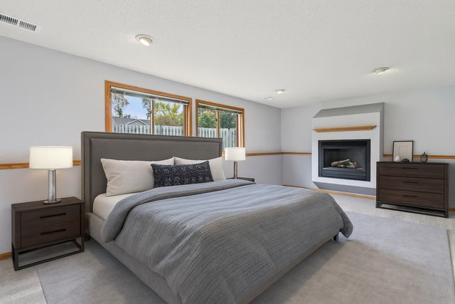 13391 Zarthan Circle, Savage, MN 55378