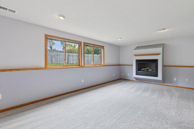 13391 Zarthan Circle, Savage, MN 55378