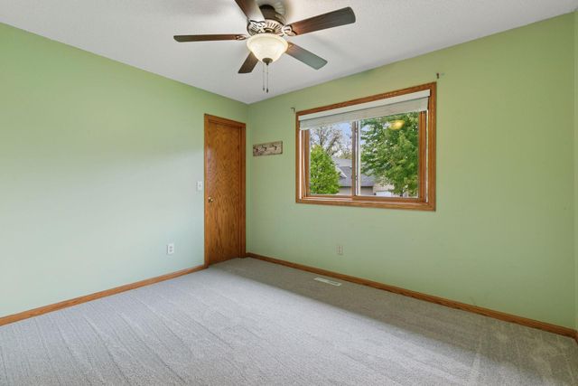 13391 Zarthan Circle, Savage, MN 55378