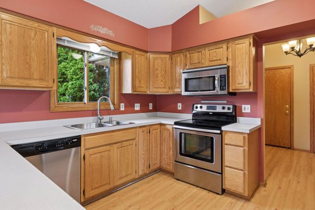 13391 Zarthan Circle, Savage, MN 55378