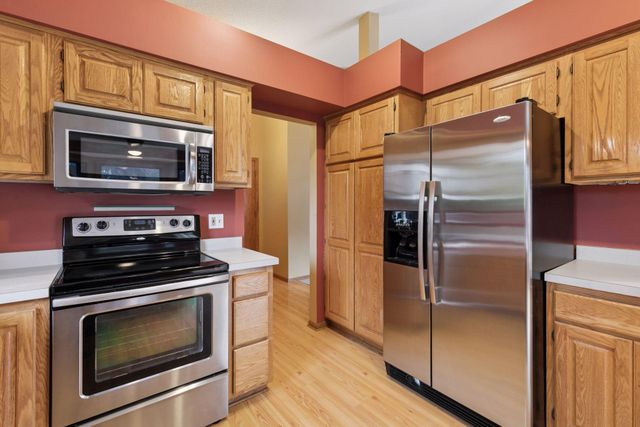 13391 Zarthan Circle, Savage, MN 55378