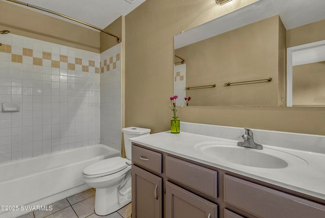 4100 E VILLAGE Circle, Flagstaff, AZ 86004