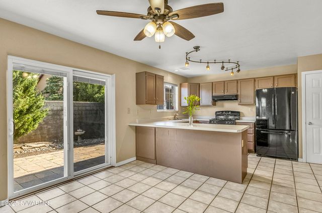 4100 E VILLAGE Circle, Flagstaff, AZ 86004