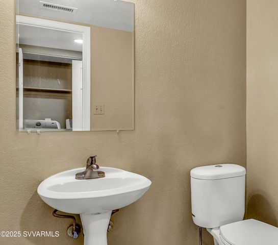 4100 E VILLAGE Circle, Flagstaff, AZ 86004