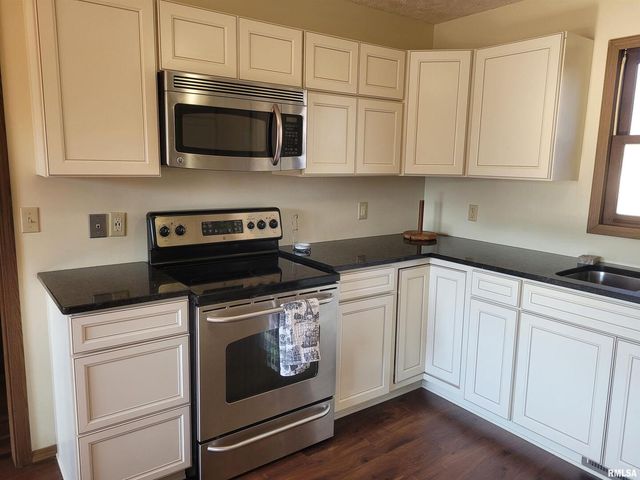 11968 E Goshen Meadows Road, Mt Vernon, IL 62864