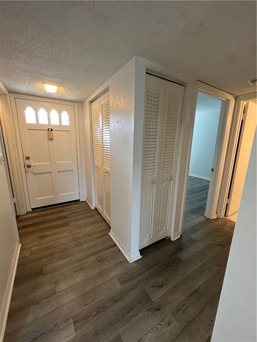 835 18th Street 409, Vero Beach, FL 32960