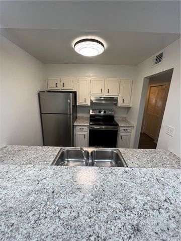 835 18th Street 409, Vero Beach, FL 32960