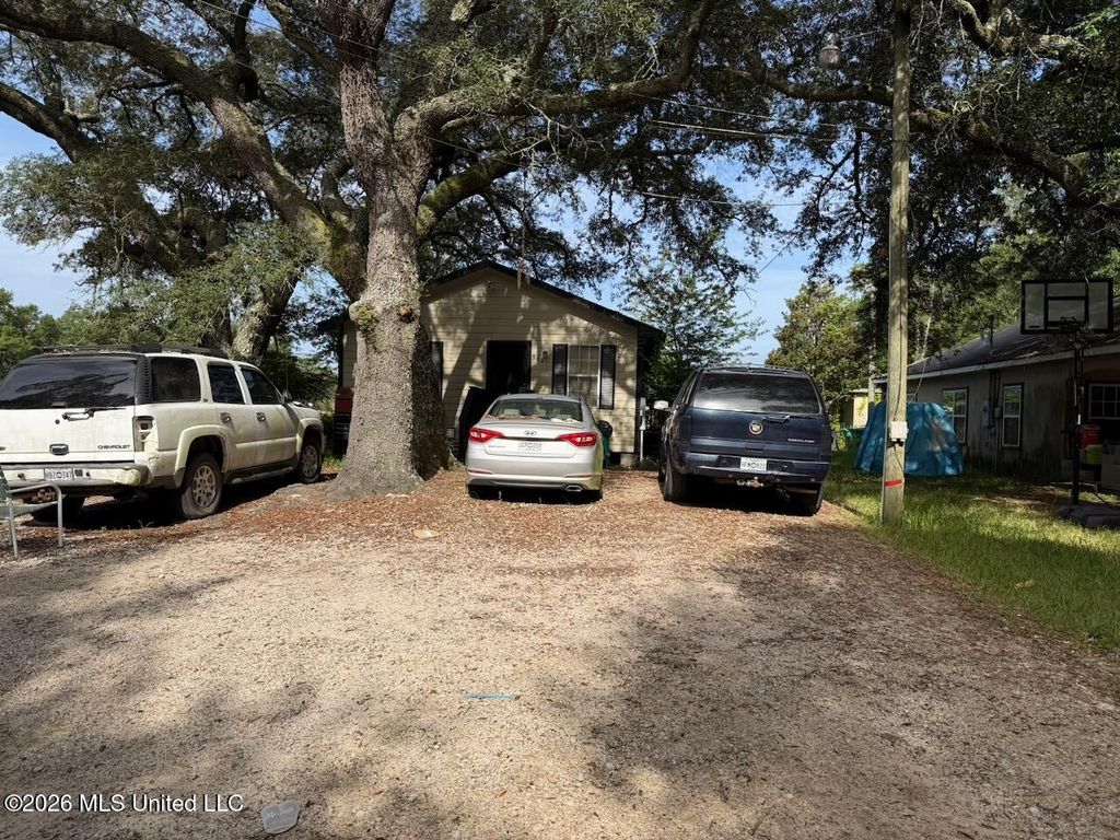 503 5th Street, Gulfport, MS 39507