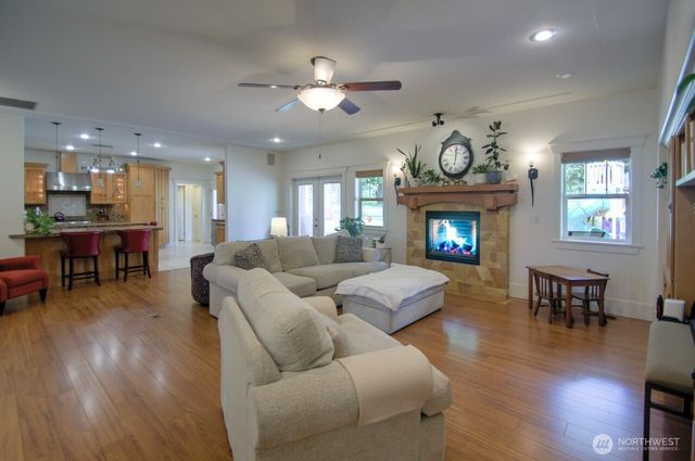 5140 66th Avenue SE, Lacey, WA 98513