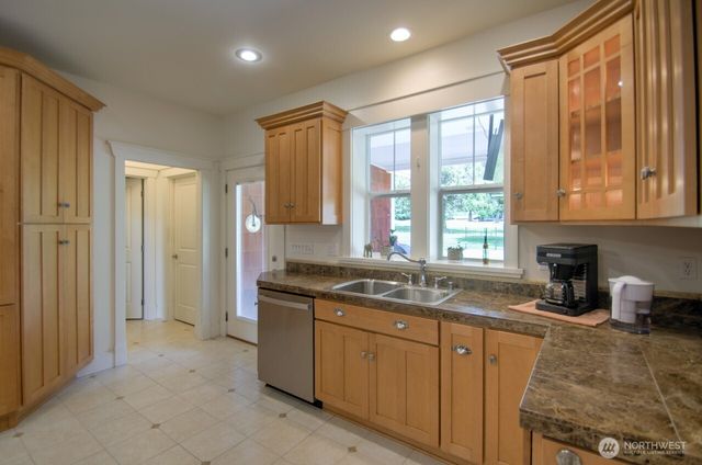 5140 66th Avenue SE, Lacey, WA 98513