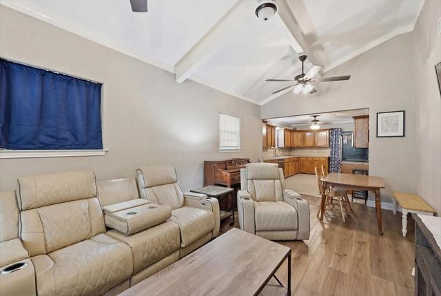 2323 Avenue A, Nederland, TX 77627