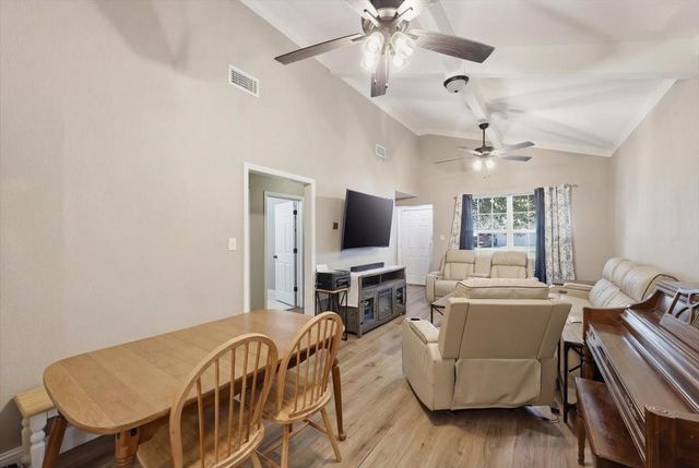 2323 Avenue A, Nederland, TX 77627