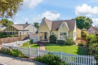 3025 San Emidio Street, Bakersfield, CA 93304