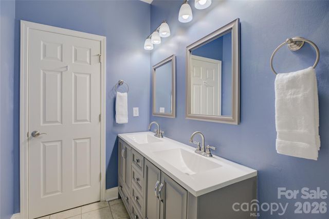 16815 Crosshaven Drive, Charlotte, NC 28278