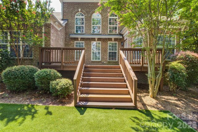 16815 Crosshaven Drive, Charlotte, NC 28278