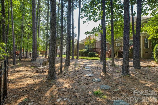 16815 Crosshaven Drive, Charlotte, NC 28278