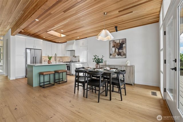 12582 Riviera Place NE, Seattle, WA 98125