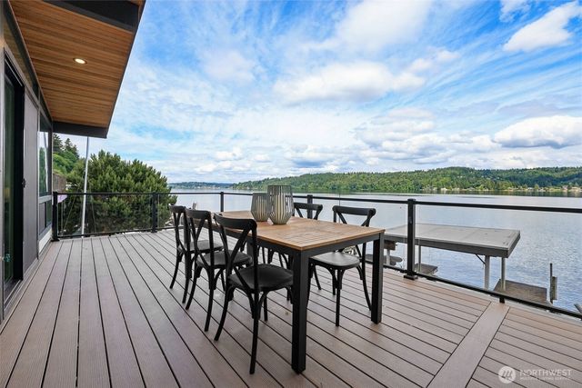 12582 Riviera Place NE, Seattle, WA 98125