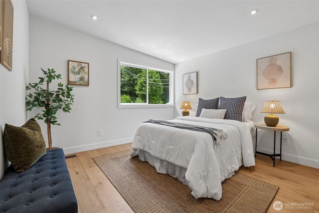 12582 Riviera Place NE, Seattle, WA 98125