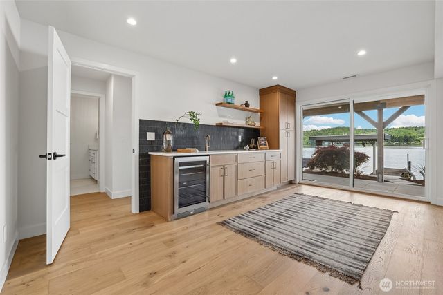 12582 Riviera Place NE, Seattle, WA 98125