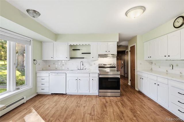 11462 Vista Drive, Fenton, MI 48430