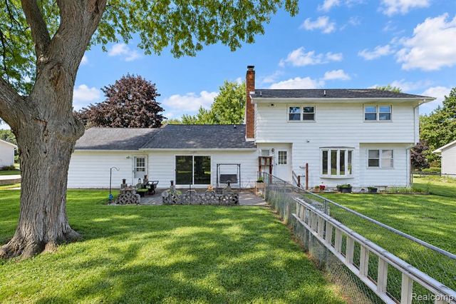 11462 Vista Drive, Fenton, MI 48430