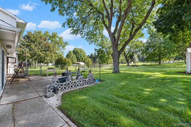 11462 Vista Drive, Fenton, MI 48430