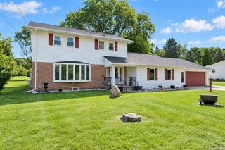 11462 Vista Drive, Fenton, MI 48430