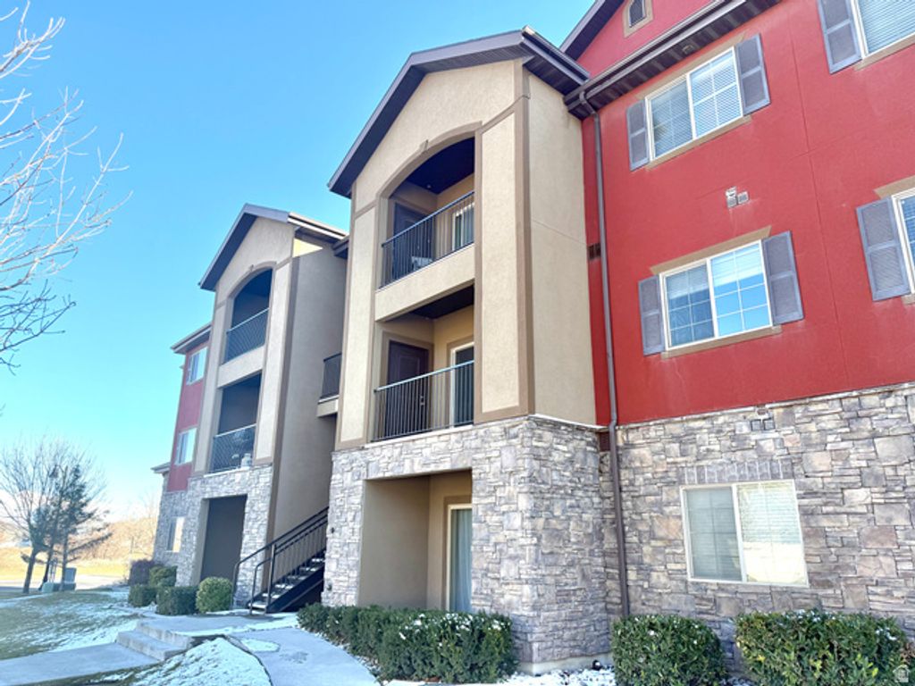 223 E JORDAN RIDGE BLVD #110, Saratoga Springs, UT 84045 — exterior